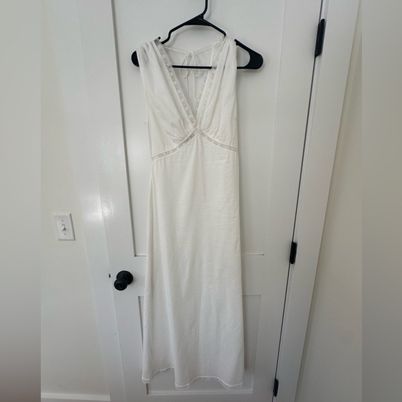 Faithfull Denise Maxi Dress White - Picture 2 of 4